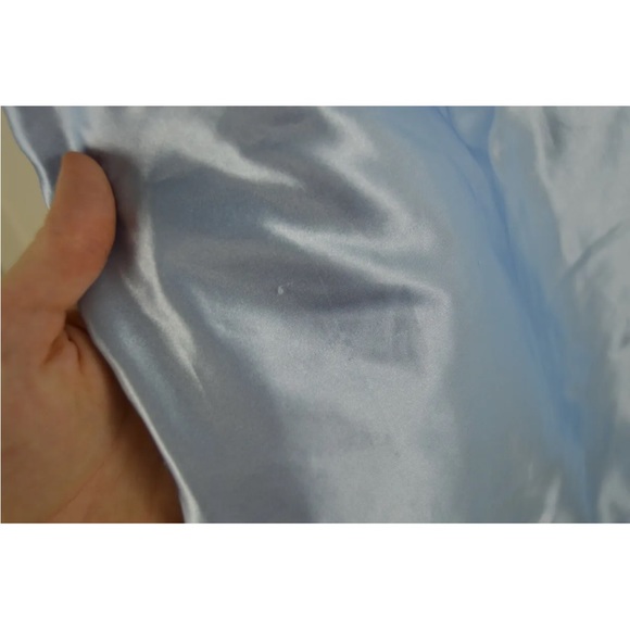 Disney Crown Crafts Winnie the Pooh Bear Hugging Tigger Blue Baby Blanket Satin - Picture 3 of 5